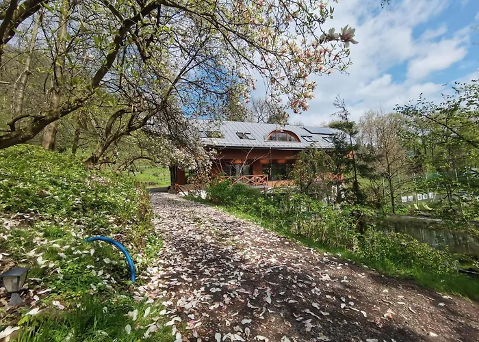 Ekosamotnia 招待所