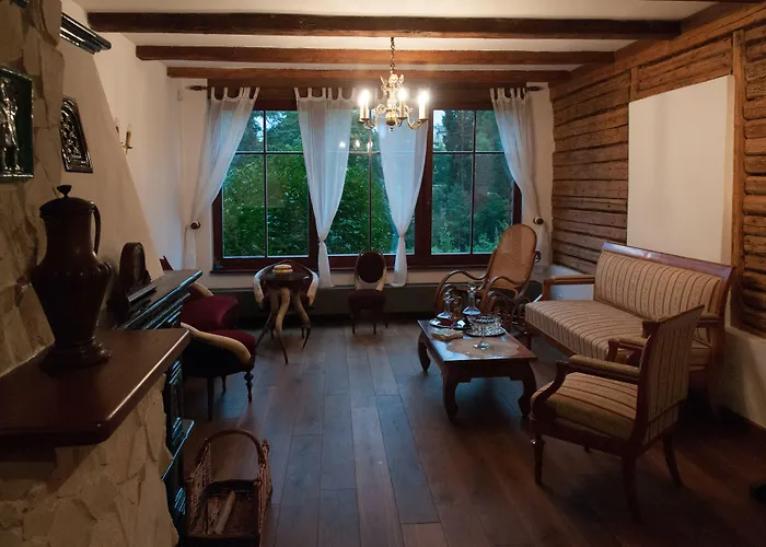 招待所 Ekosamotnia