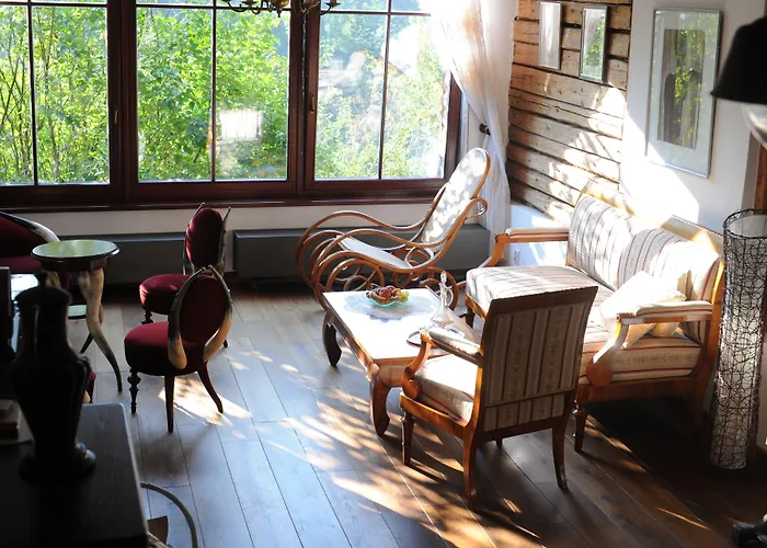 招待所 Ekosamotnia