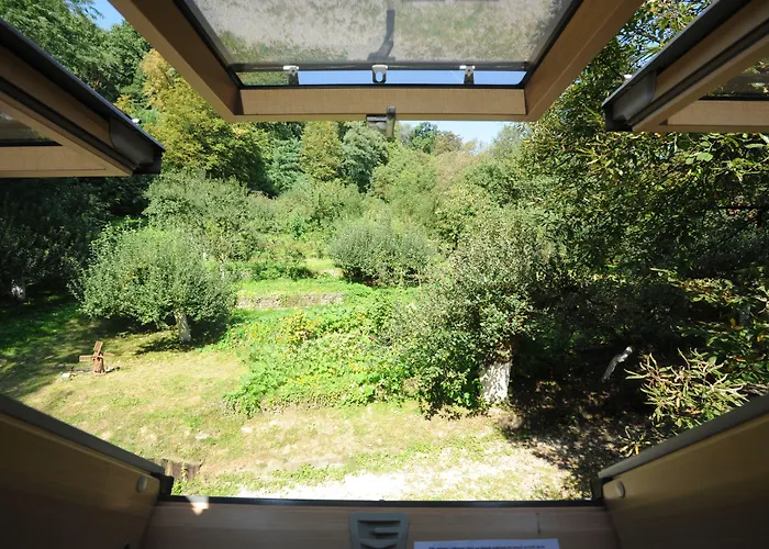 招待所 Ekosamotnia