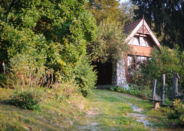 招待所 Ekosamotnia 4*