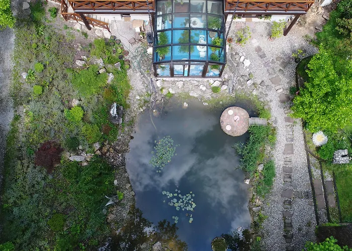 招待所 Ekosamotnia