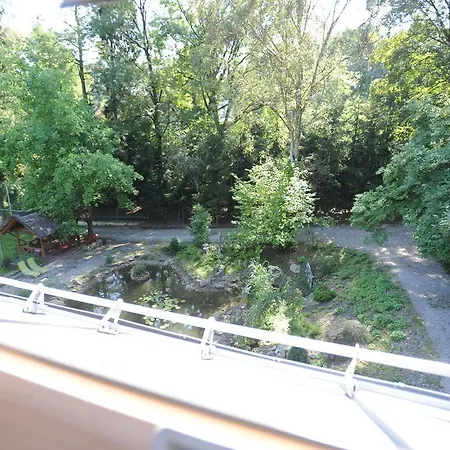 Ekosamotnia Guest house Krakow