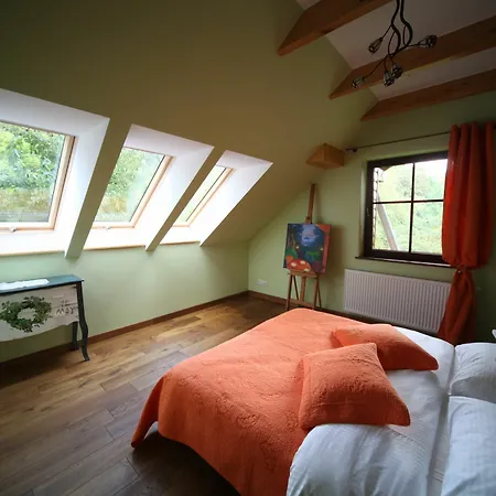 Ekosamotnia Guest house