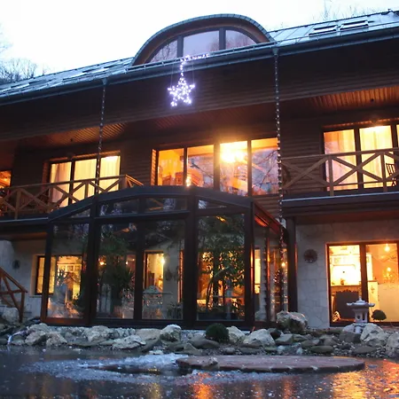 Ekosamotnia Guest house 4*