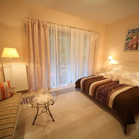 Penzion Ekosamotnia 4*